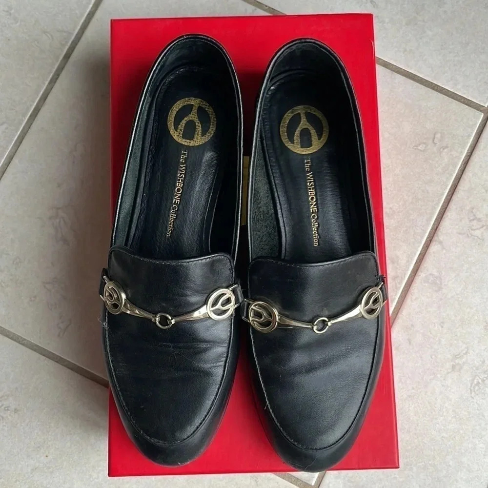 The  Wishbone Collection Kaia Loafers - Picture 4 of 14